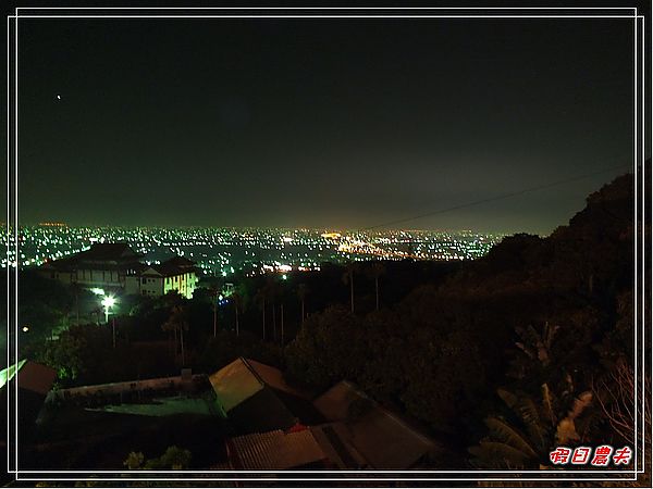 團購券-夜光高鐵觀景餐廳 @假日農夫愛趴趴照