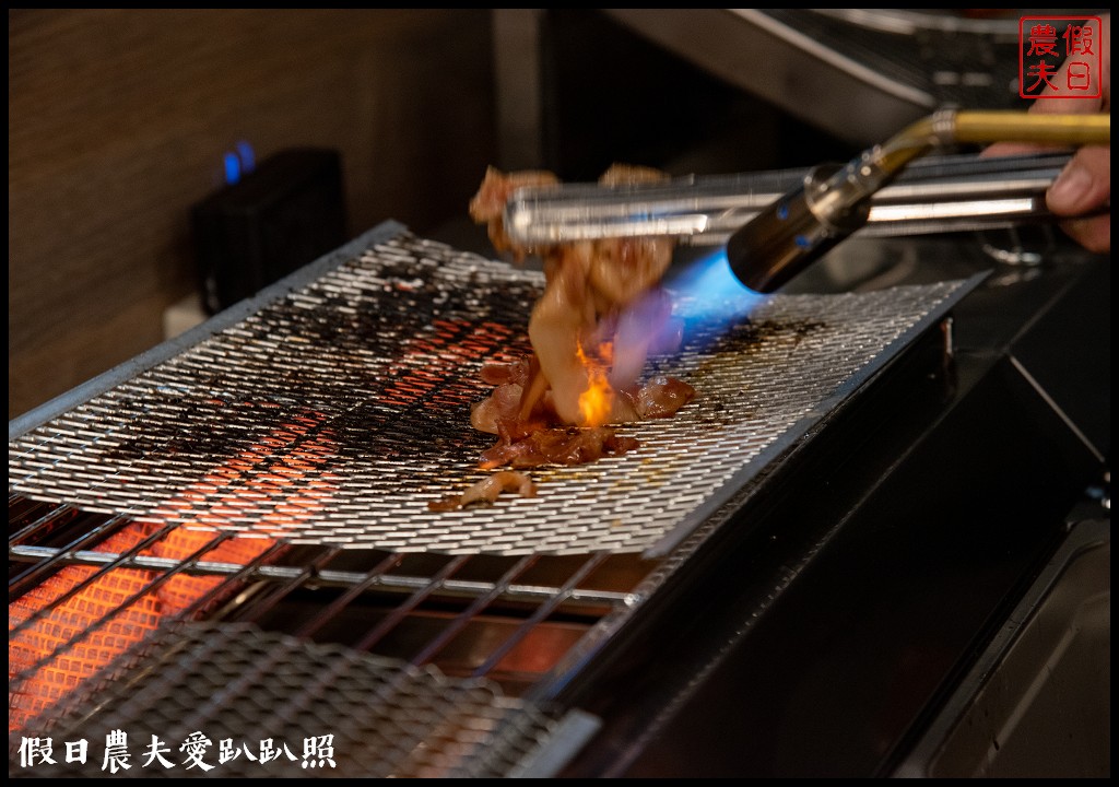 南投美食|小牛丁次郎坊燒肉丼飯x深夜裡的和魂燒肉x草屯支店．免費雞白湯喝到飽/菜單營業時間地址電話 @假日農夫愛趴趴照