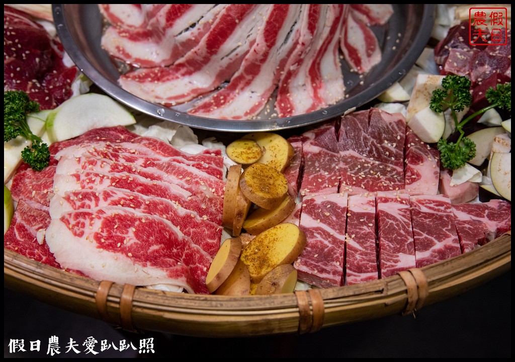 台中美食|胖肉爺台式燒肉攤．用大竹籃扛出場的肉金剛無敵制霸餐超浮誇/貨櫃屋/消夜 @假日農夫愛趴趴照