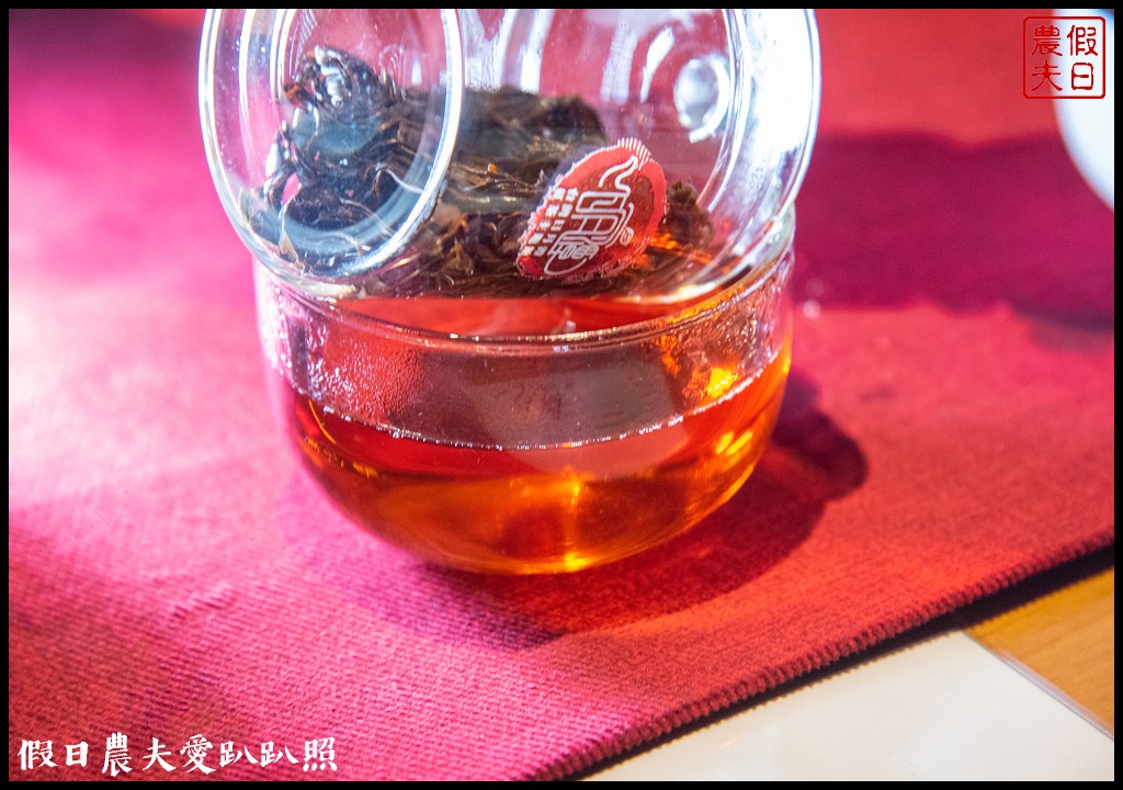 南投日月潭景點|「Hohocha 喝喝茶」紅茶觀光工廠．台灣香日月潭紅茶廠/揉茶/品茗/混茶/披薩DIY @假日農夫愛趴趴照