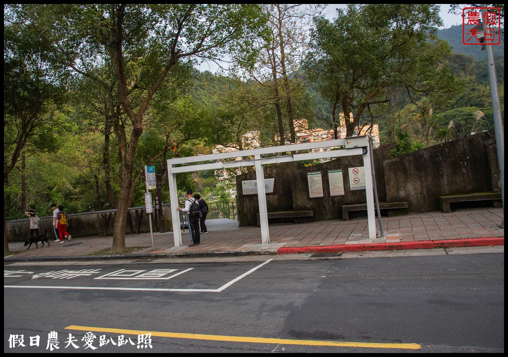 永春崗公園|搭公車近距離欣賞台北101的夜景 @假日農夫愛趴趴照