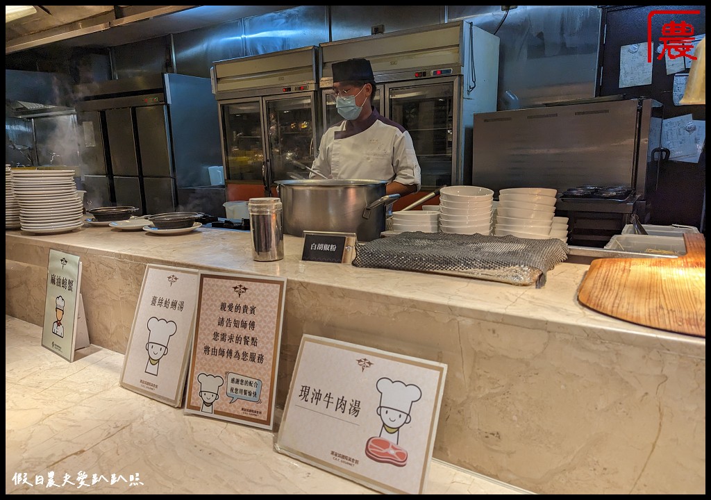 台中人氣吃到飽推薦|潮港城太陽百匯．魚市場海鮮直送/釜山海鮮季．四人同行送巨無霸泰國蝦 @假日農夫愛趴趴照