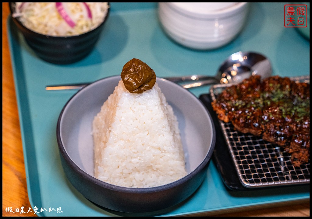 草屯三筋豬排-南投1號店|超夢幻甜點-草莓冰淇淋鬆餅新上市 @假日農夫愛趴趴照