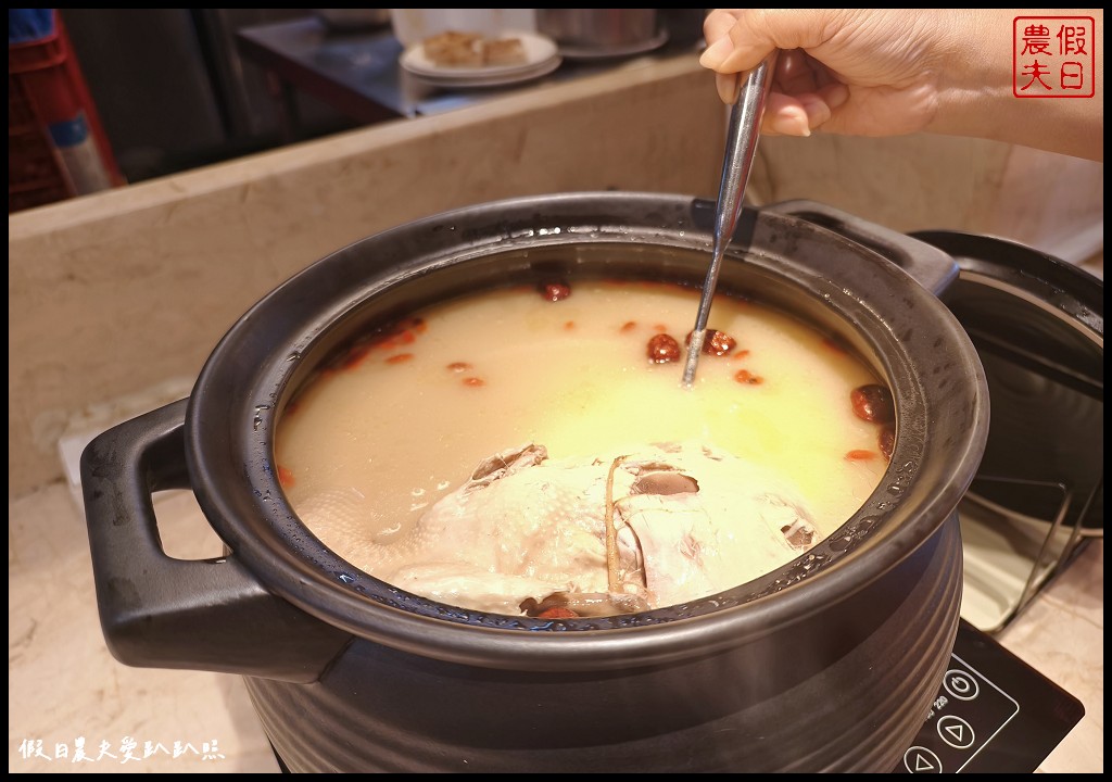 台中人氣吃到飽推薦|潮港城太陽百匯．魚市場海鮮直送/釜山海鮮季．四人同行送巨無霸泰國蝦 @假日農夫愛趴趴照