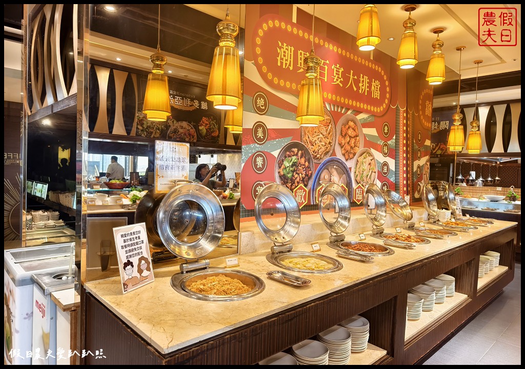 台中人氣吃到飽推薦|潮港城太陽百匯．魚市場海鮮直送/釜山海鮮季．四人同行送巨無霸泰國蝦 @假日農夫愛趴趴照