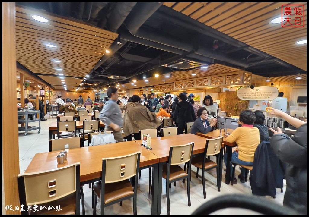 釜山南浦洞美食|豆田裡嫩豆腐鍋콩밭에순두부．只要點一份主餐就有韓式配菜吃到飽 @假日農夫愛趴趴照