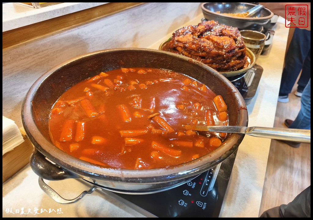 釜山南浦洞美食|豆田裡嫩豆腐鍋콩밭에순두부．只要點一份主餐就有韓式配菜吃到飽 @假日農夫愛趴趴照