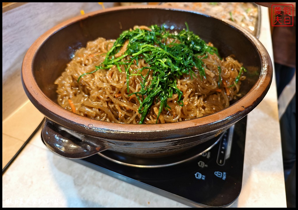 釜山南浦洞美食|豆田裡嫩豆腐鍋콩밭에순두부．只要點一份主餐就有韓式配菜吃到飽 @假日農夫愛趴趴照