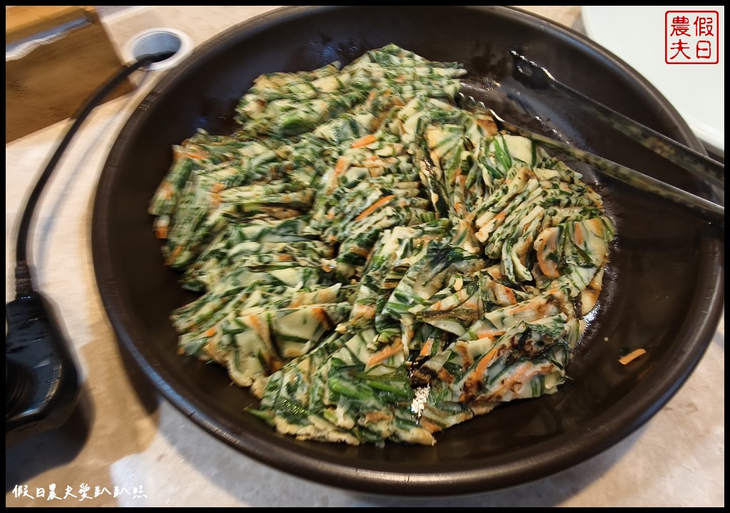 釜山南浦洞美食|豆田裡嫩豆腐鍋콩밭에순두부．只要點一份主餐就有韓式配菜吃到飽 @假日農夫愛趴趴照